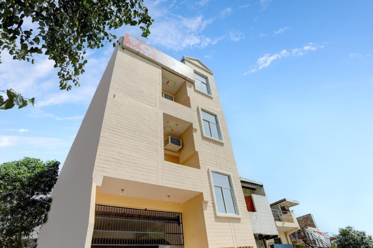 Hotel O Blu Moon Газиабад Екстериор снимка