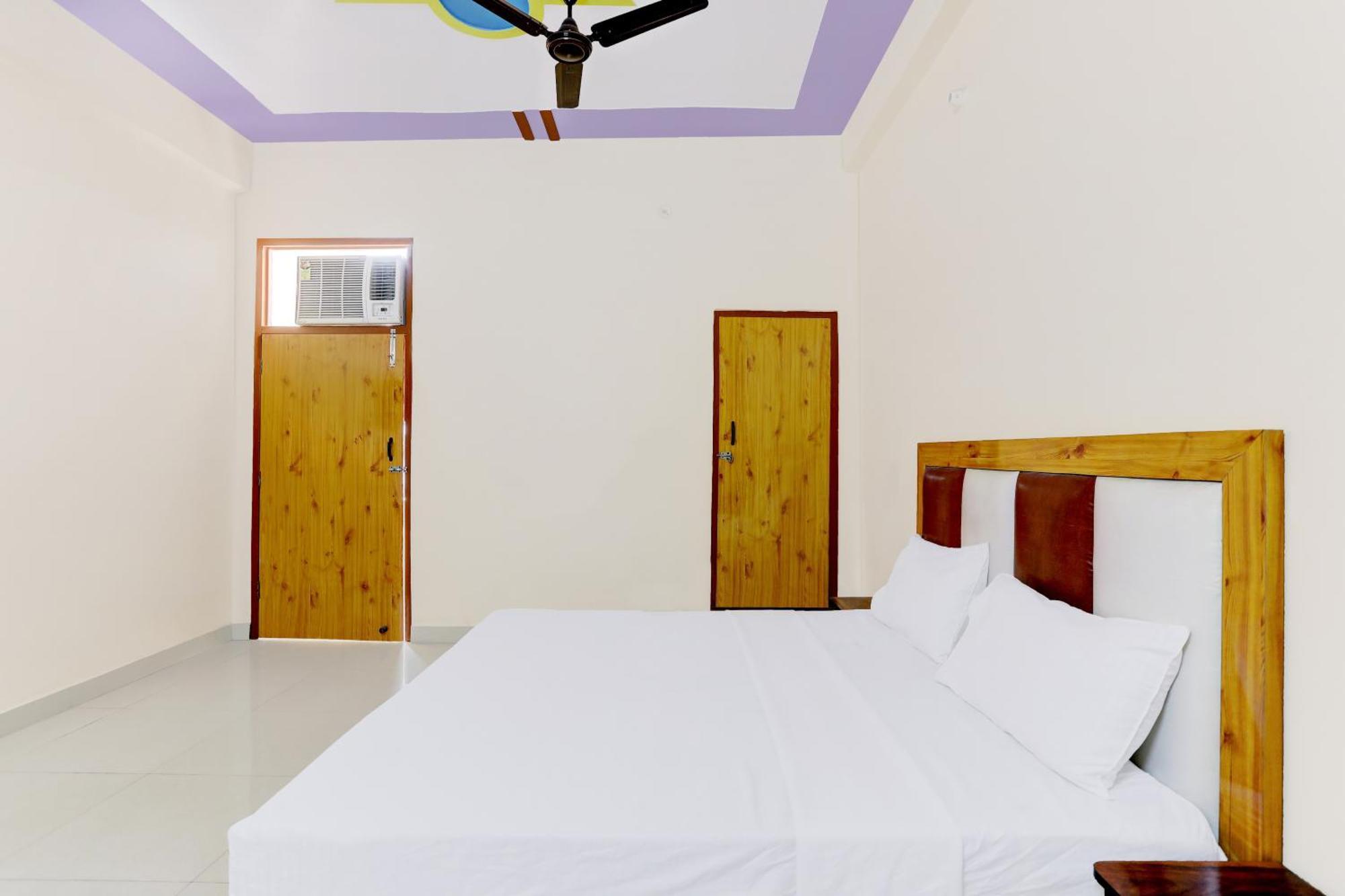 Hotel O Blu Moon Газиабад Екстериор снимка