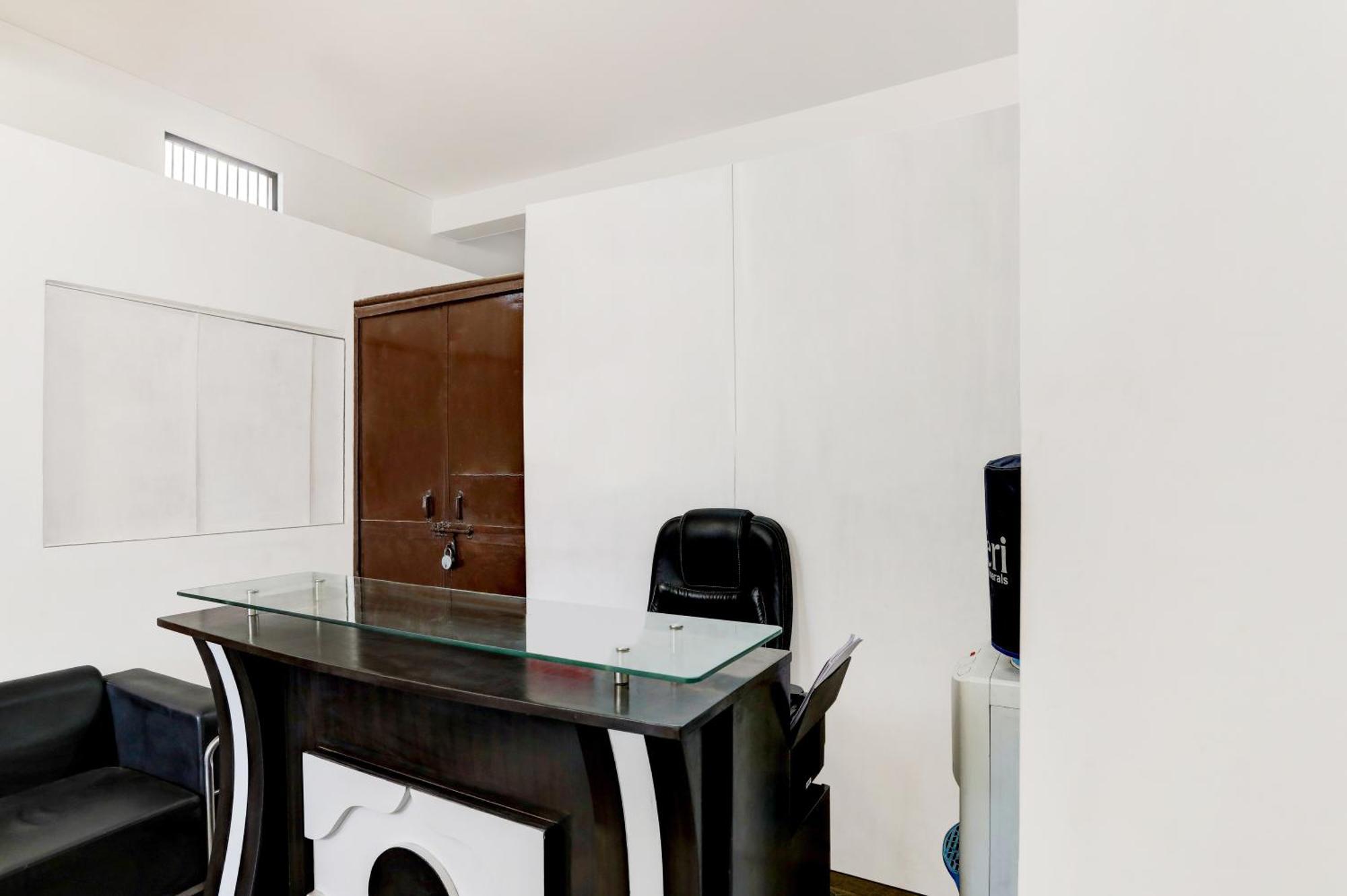 Hotel O Blu Moon Газиабад Екстериор снимка