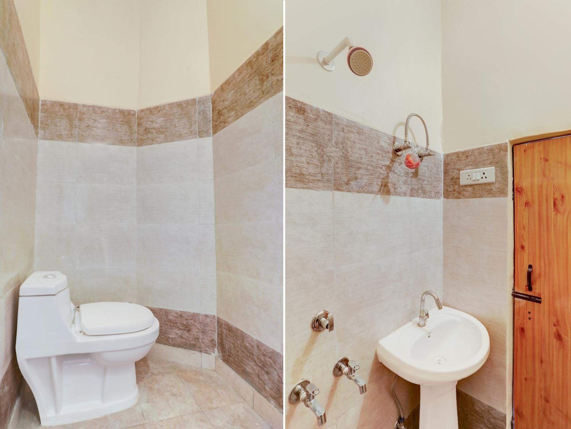 Hotel O Blu Moon Газиабад Екстериор снимка