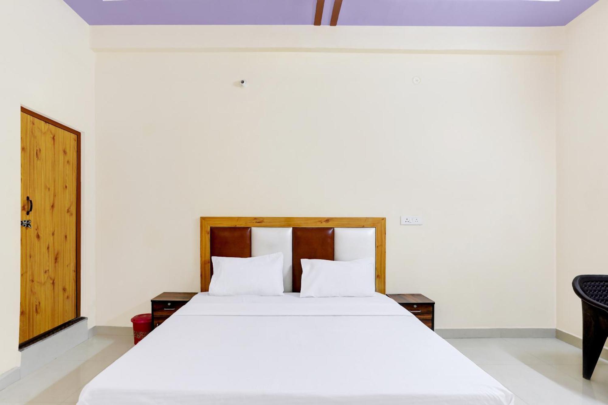 Hotel O Blu Moon Газиабад Екстериор снимка